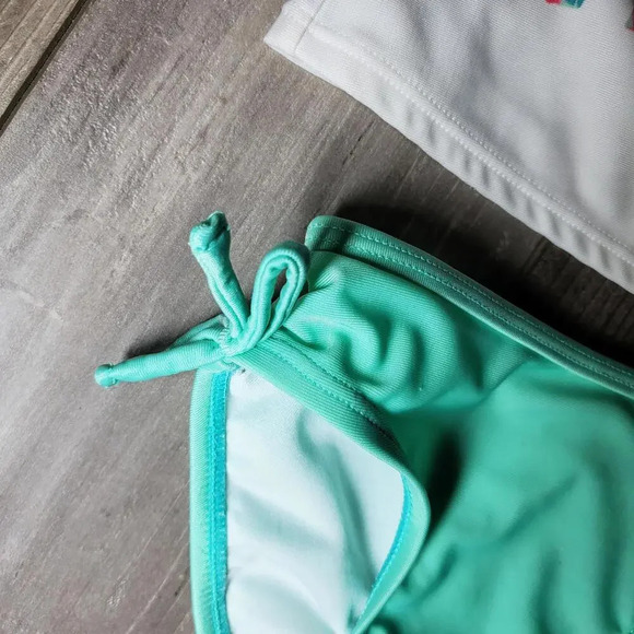 Old Navy Seafoam Green Wave Hello Floral Rash Guard 2 Piece Swimsuit Size 18-24m - Picture 5 of 15